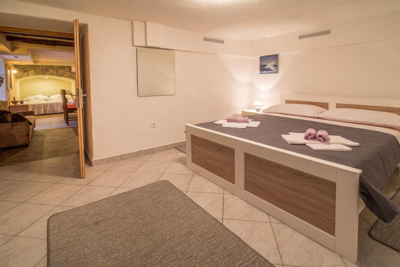 Apartment Samanic Malinska Eksteriør billede